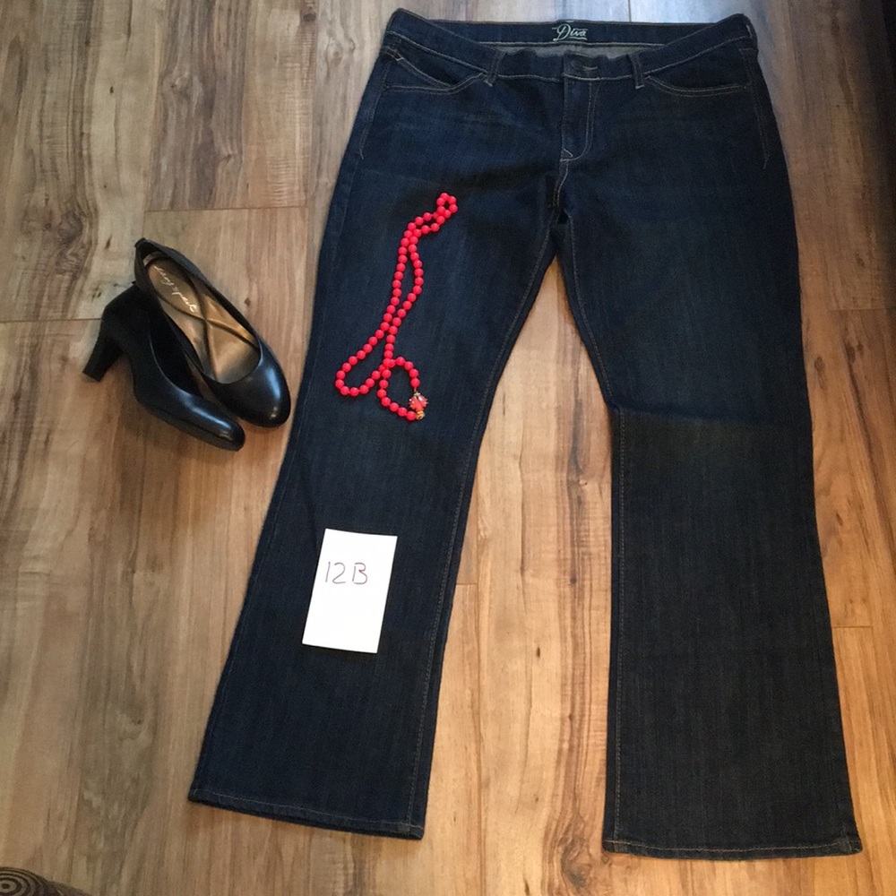Old Navy Diva Bootcut Jean in Dark Wash